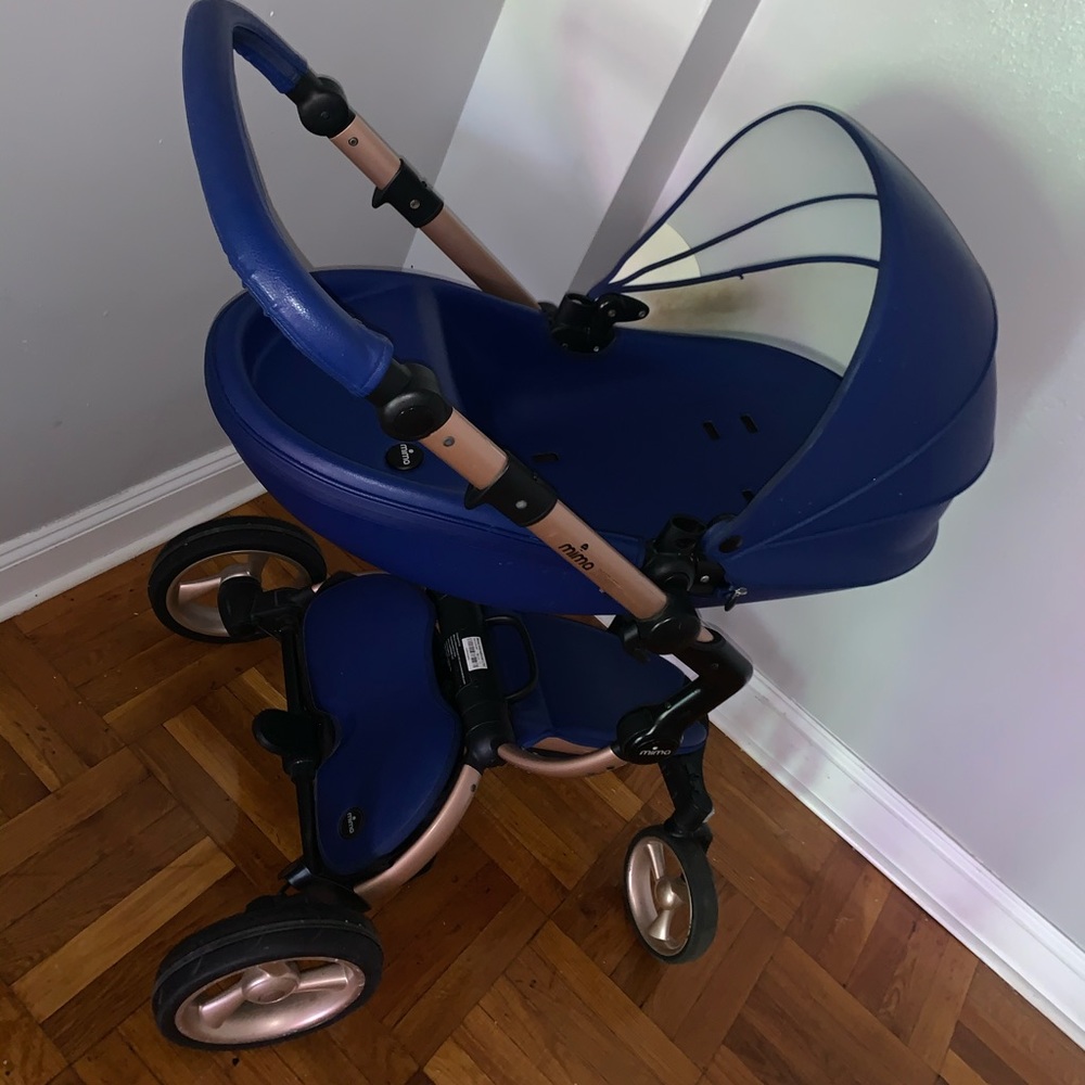 Moms complete stroller with baby bag